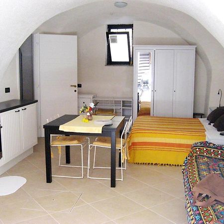 Nino Bixio Apartment Riva Ligure Buitenkant foto