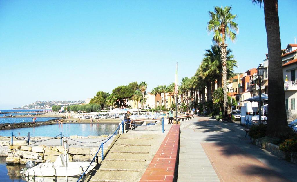 Nino Bixio Apartment Riva Ligure Buitenkant foto