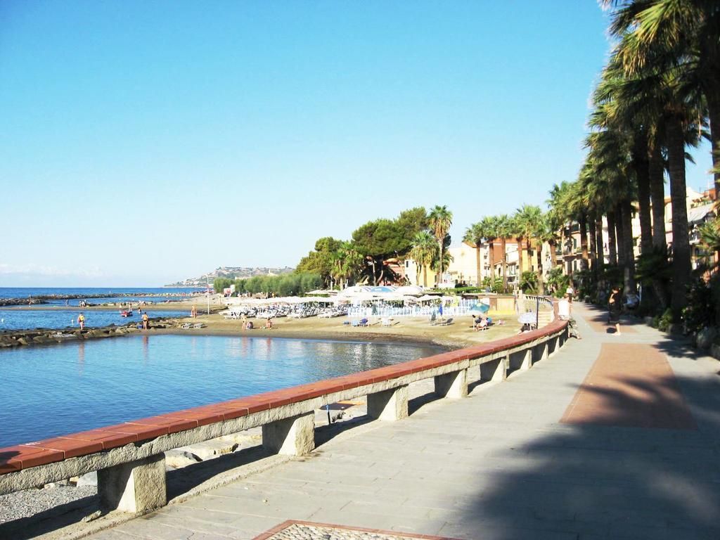 Nino Bixio Apartment Riva Ligure Buitenkant foto