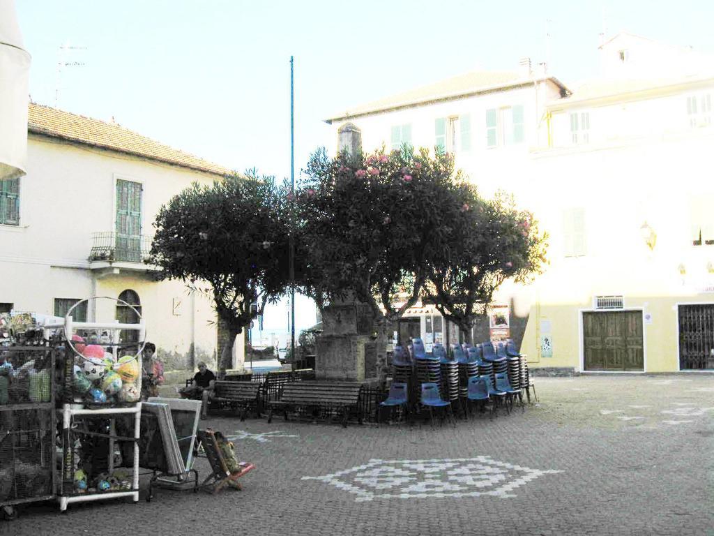 Nino Bixio Apartment Riva Ligure Buitenkant foto
